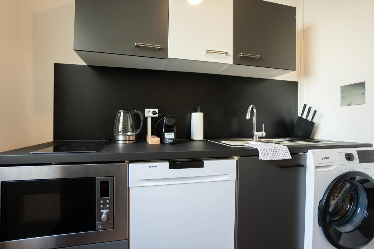 A Spacious 3-Bedroom Apartment With King-Size Beds Is Located Within 5 Minute'S Walk From The Prater Відень Екстер'єр фото